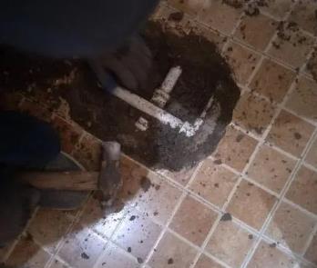 雁峰卫生间漏水维修公司为您分享下卫生间渗水如何处理及注意事项